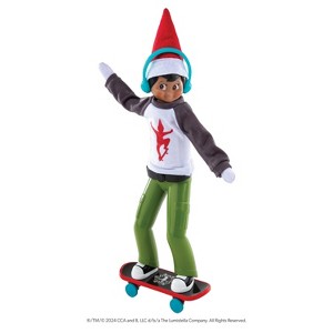 MagiFreez Holly Jolly Ollie Skateboard Set - 1 of 4