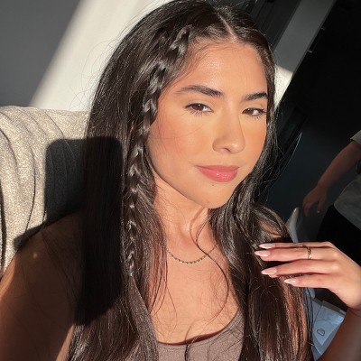 cassyselenaa avatar image