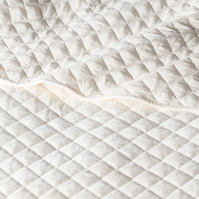 Ivory Full Velvet Diamond Stitch Quilt