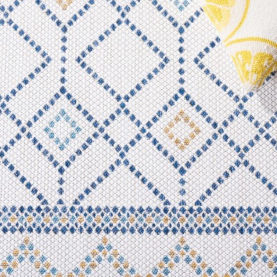 Ivory Round Stain-Resistant Synthetic Area Rug