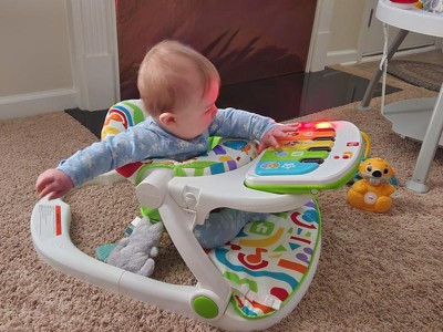 Mesa de actividades para bebé con asiento giratorio de Fisher-Price -  chicBebits