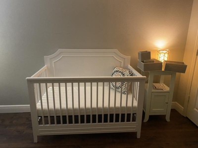 Davinci chloe hot sale regency crib