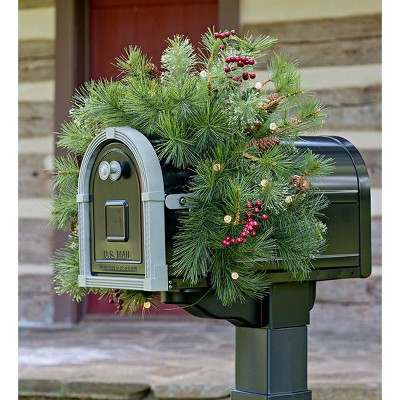 Lighted Holiday Mailbox Swag With Battery-Operated Auto Timer - Plow & Hearth