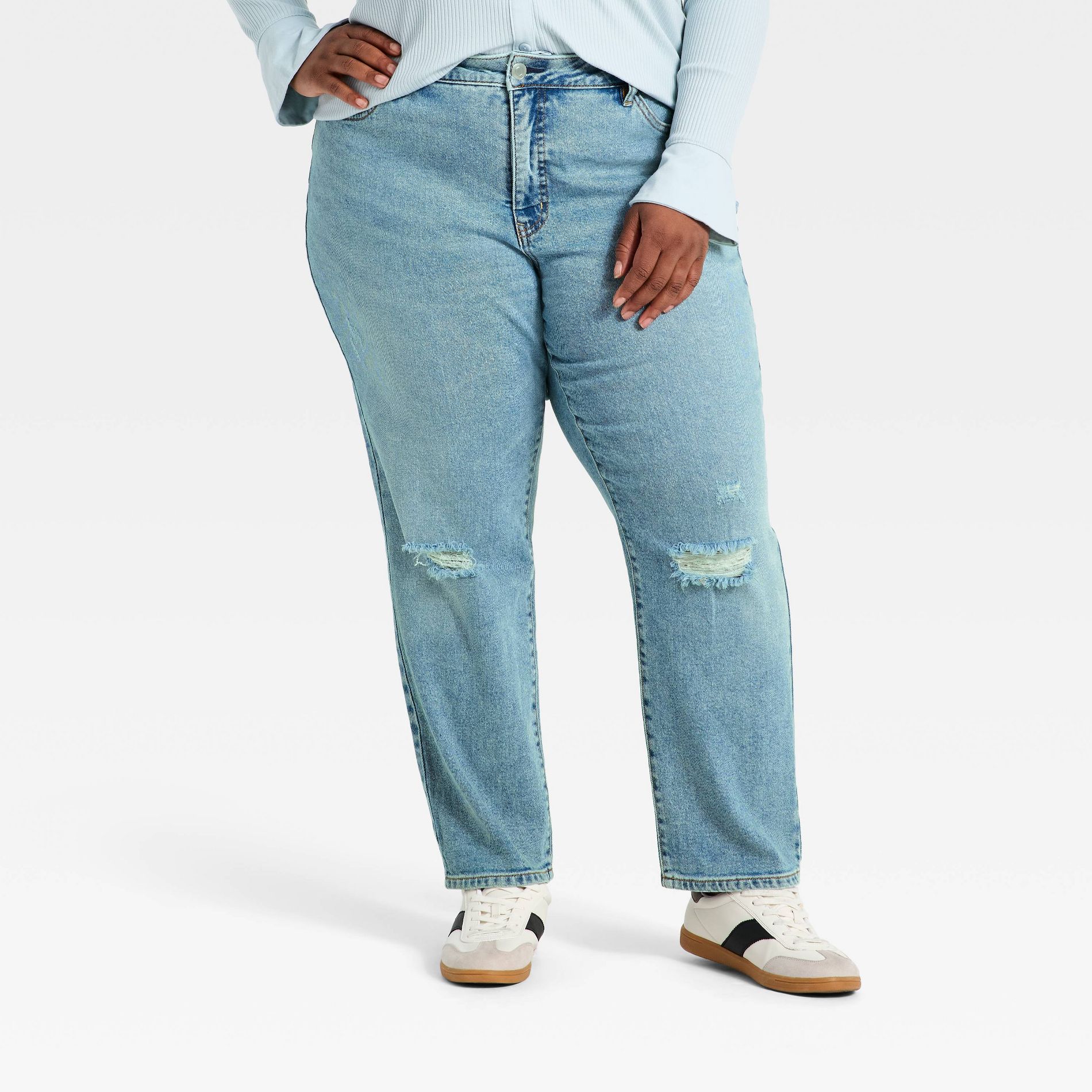Women's Mid-Rise Boyfriend Jeans - Ava & Viv™ Medium Wash