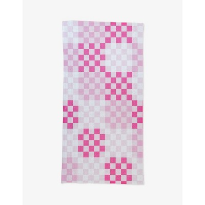 Geometry Pink Christmas Tree Towel