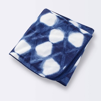 Image of Plush Velboa Baby Blanket Shibori - Cloud Island™ Navy