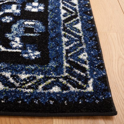 Elegant Vintage Hamadan 31" Hand-Knotted Black Synthetic Area Rug