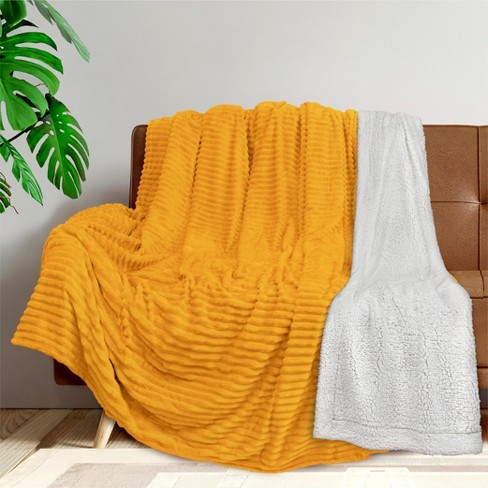 Buttery Soft Fluffy Knit Blanket – PAVILIA