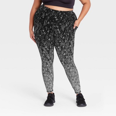 Women's Plus Size Premium Simplicity High-Rise Textured 7/8 Leggings 25" - All in Motion™ Black 1X