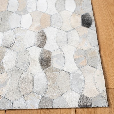 Geometric Patchwork Cowhide Area Rug in Cream and Gray - 5' x 8'