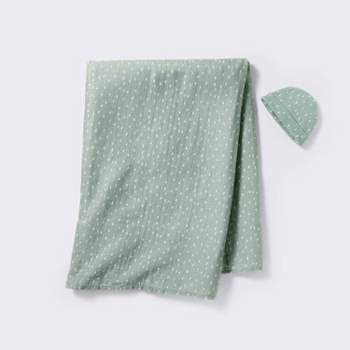 Hospital Muslin Swaddle and Hat Gift Set - 2ct - Green - Cloud Island™