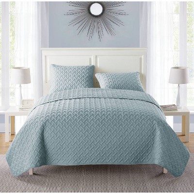 Nina Embossed Quilt Set - VCNY Home
