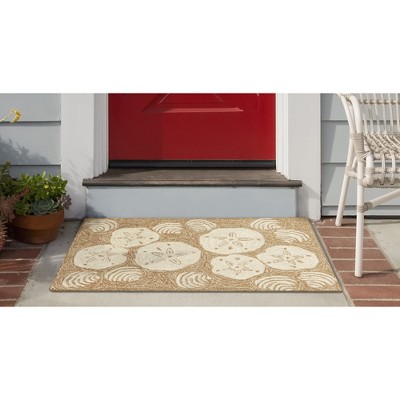 Natural Shell Toss Hand Tufted Indoor/Outdoor Rug