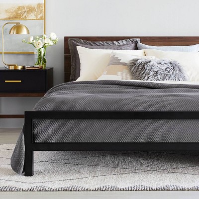 Gray Black Bedroom Decor With Modern Coverlet Collection