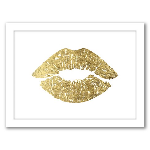 gold lips wall decor