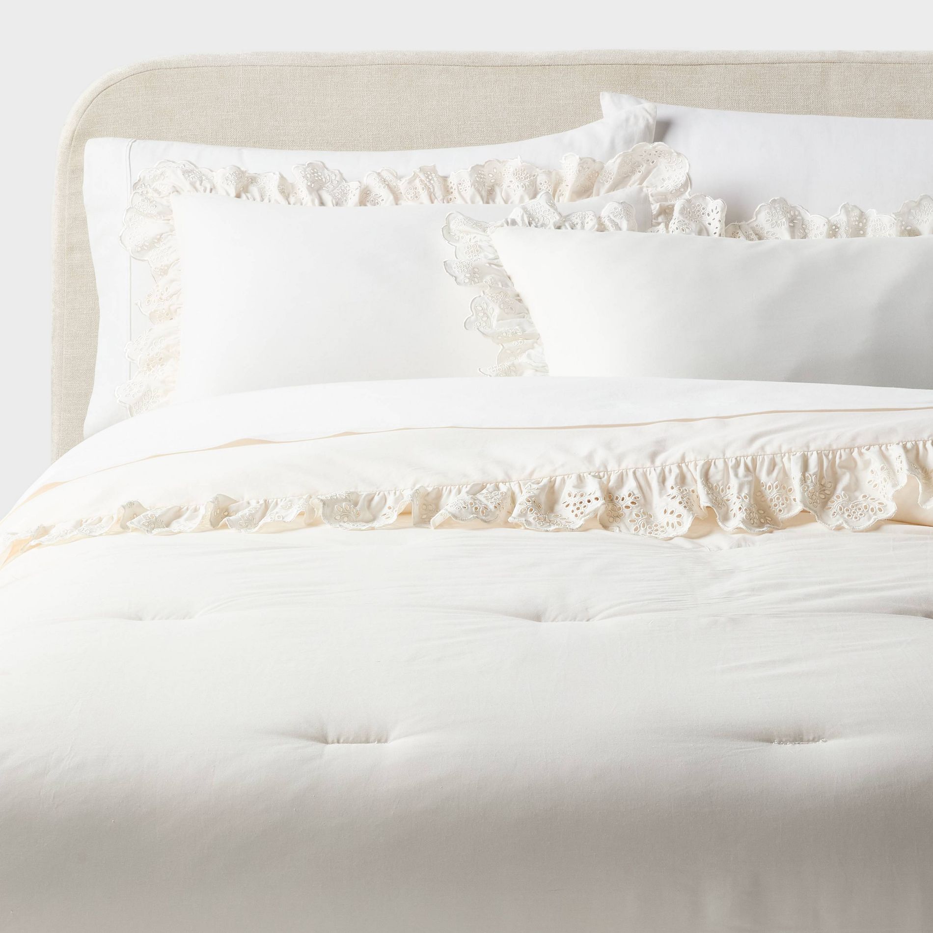 Twin/Twin XL Eyelet Comforter and Sham Set White for Dorm - Threshold™