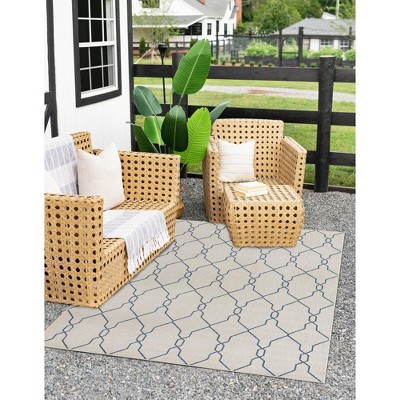 Ivory and Navy Blue Outdoor Trellis Rug, 5' x 8'