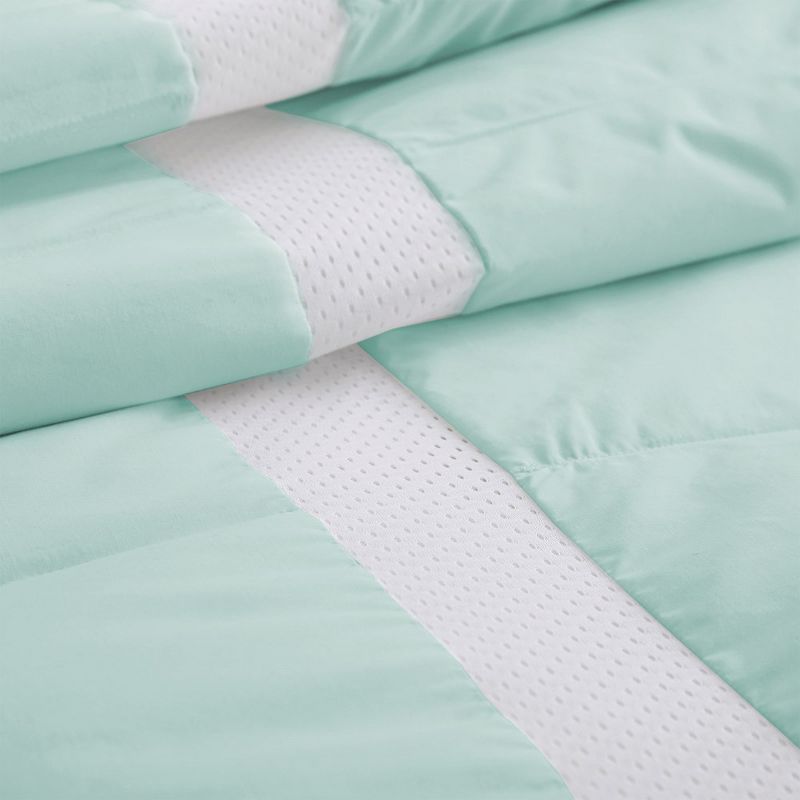 Puredown Lightweight White Down Blanket for Hot Sleepers, Oversize Breathable & Moisture-Wicking in Green, 3 of 5