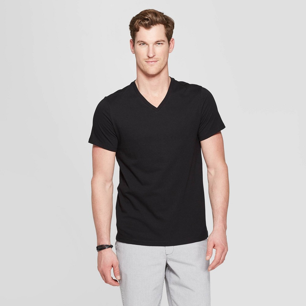 Men's Regular Fit Short Sleeve Lyndale V-Neck T-Shirt - Goodfellow & Co Black XL