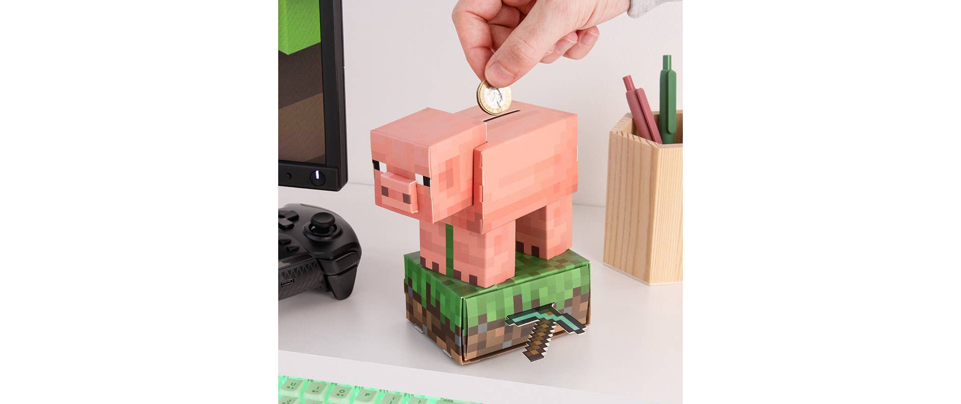 Minecraft - Pig Build Your Own Money Box Kit