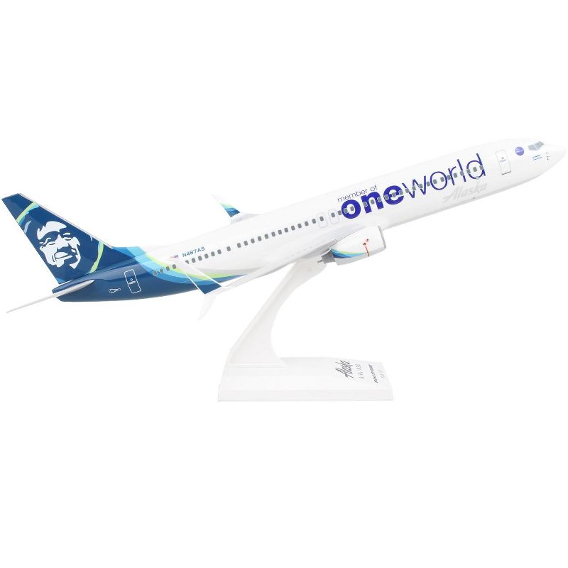 Boeing 737-900 Commercial Aircraft "Alaska Airlines - One World" White with Blue Tail (Snap-Fit) 1/130 Plastic Model by Skymarks, 2 of 6