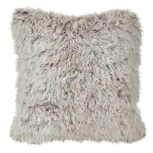 fur throw pillow arrangement idea