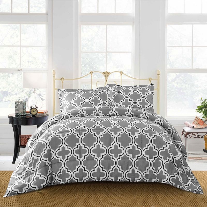 Modern Trellis Geometric Wrinkle-Resistant Down Alternative 3-Piece Comforter Set by Blue Nile Mills, 1 of 6