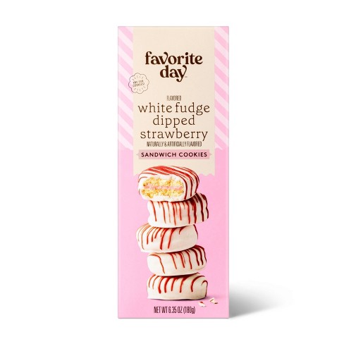 White Fudge Dipped Strawberry Sandwich Cookies - 6.35oz - Favorite