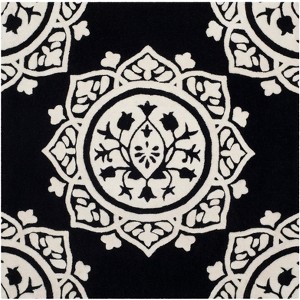 Bella BEL136 Hand Tufted Indoor Rugs - Safavieh - 1 of 3