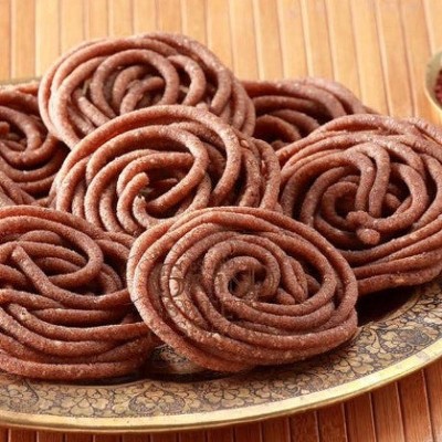 GSS Traditional Handmade Crunchy Ragi Thenkuzhal / Finger Millet Thenkuzhal = Pack of 5 × 250g = 2.75 lbs