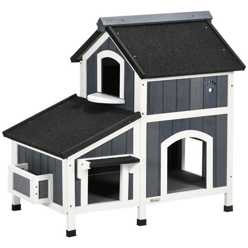 Outdoor cat houses for multiple clearance cats