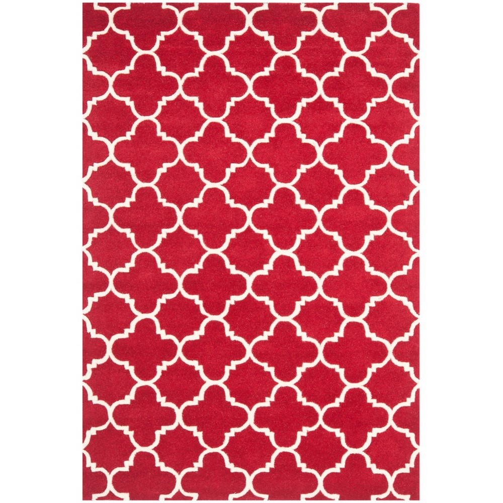 2'x3' Tufted Quatrefoil Design Accent Rug Red/Ivory - Safavieh