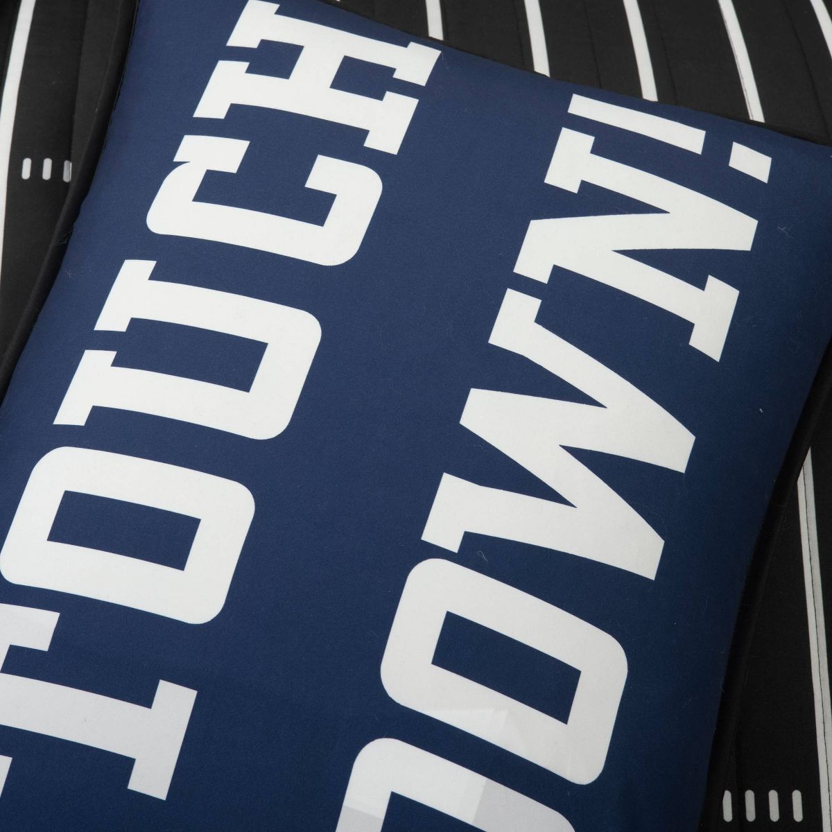 American Football Reversible Oversized Set Quilt - Lush Décor - thumbnail 5