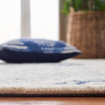 Ivory Elegance 27'' Hand-Tufted Wool Americana Runner Rug