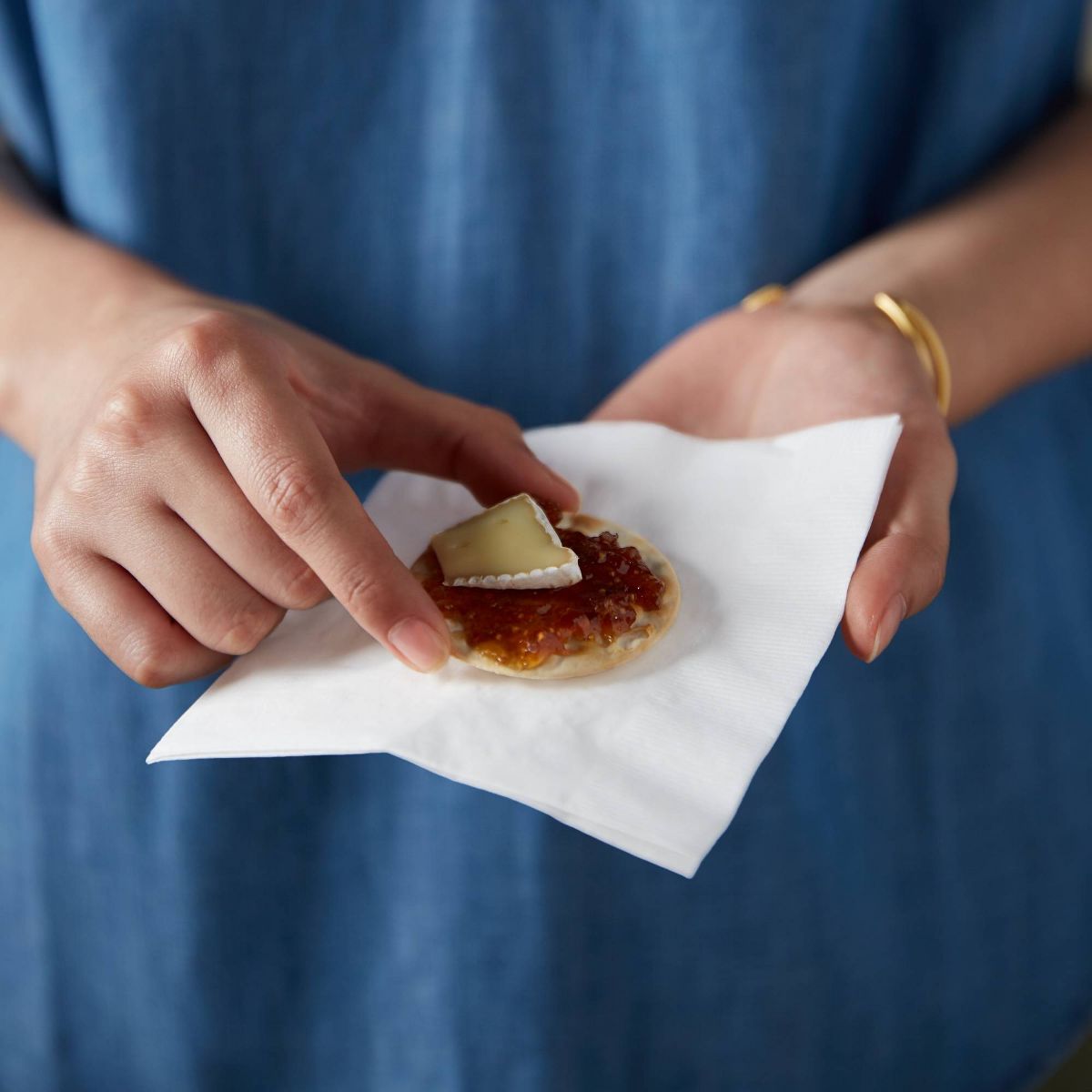Vanity Fair Everyday 2-Ply Napkins - thumbnail 3