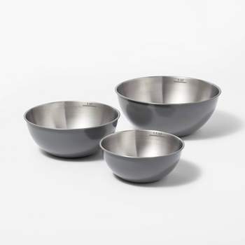 KitchenAid Universal Nesting Plastic Mixing Bowls, Set Of 3, 2.5 quart, 3.5  quart, 4.5 quart, Non Slip Base with Easy Pour Spout to Reduce Mess