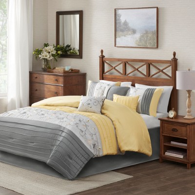 Lyngins 7-Piece Transitional Comforter Set – Red/Brown/Ivory, Polyoni Fabric with Embroidery, Hypoallergenic, Queen Bedding Set