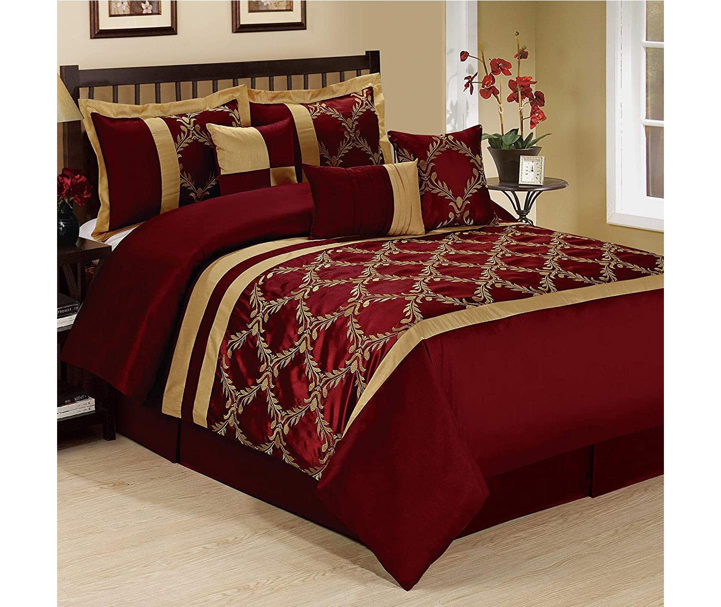 Постельное бельё HIG 7 Piece Bed in A Bag Comforter Set Queen Burgundy and Gold Faux Silk Fabric Embroidered Bedding Set, цвет: Бордовый — фото 1