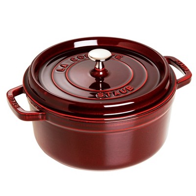 Staub - Cast Iron 5.5-qt Round Cocotte - Grenadine