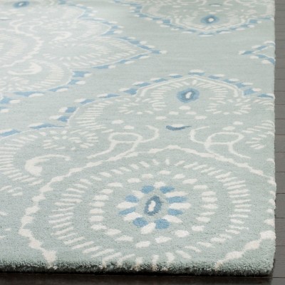 Blue and Ivory Hand-Tufted Wool 4' x 6' Area Rug