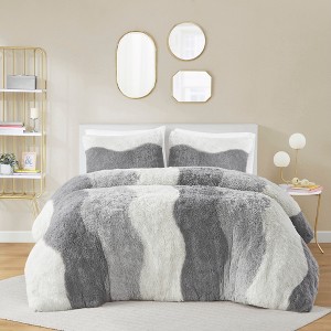 Elegant Shaggy Stripe Print Comforter Set, All Season Home Textile for Lux Bedroom Decor - 1 of 4