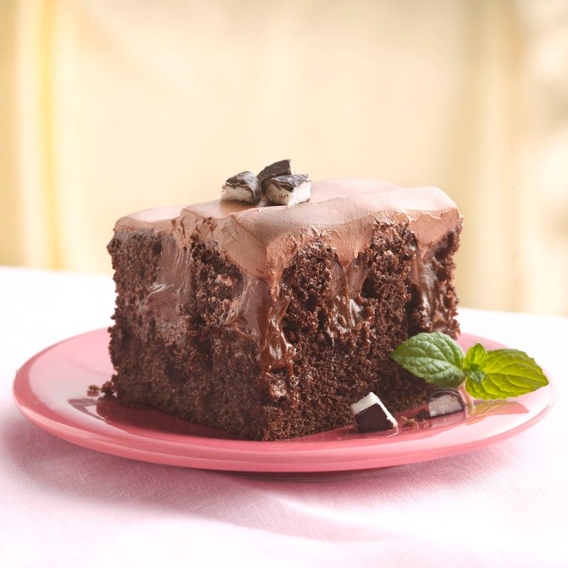 Betty Crocker Chocolate Fudge Super Moist Cake Mix - 13.25oz, 5 of 11