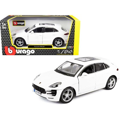 Porsche Macan with Sunroof White 1/24 Diecast Model Car by Bburago