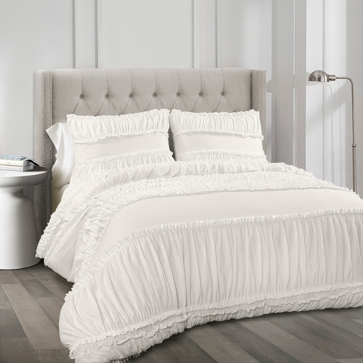 Комплект с одеялом Lush Decor Full/Queen Nova Ruffle Comforter Set White - Lush Décor: Traditional Shabby Chic, 3-Piece Midweight Bedding, Solid Pattern, цвет: Белый — фото 2