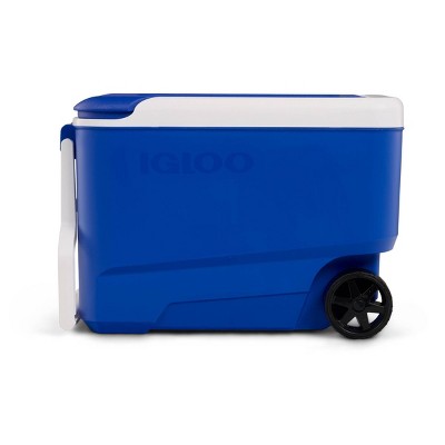 Igloo Flip And Tow 90qt Roller Cooler - White : Target