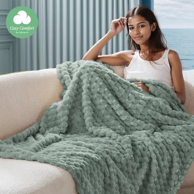 Cozy Comfort Throw Blanket for Women, White Soft Cute Small Fleece Gifts for Girls, 50x60 inches