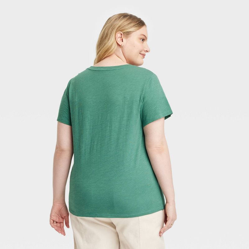 Women's Fitted V-Neck Short Sleeve T-Shirt - Universal Thread™, 5 of 14