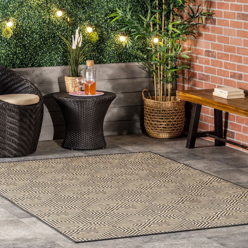 nuLOOM Kelsey Modern Abstract Indoor and Outdoor Area Rug, 3 of 11
