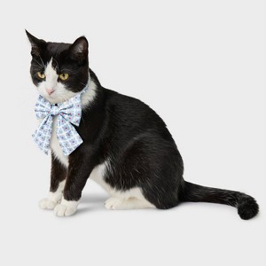 Blue Floral Dog and Cat Bowtie - Boots & Barkley™ One Size Fits Most - 1 of 3