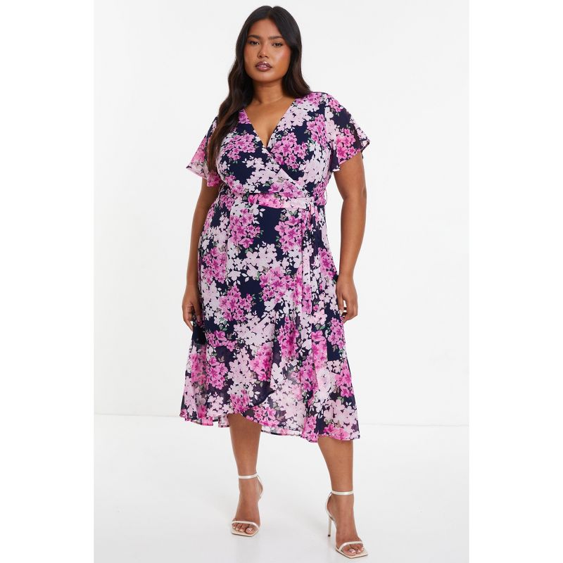 QUIZ Women's Plus Size Floral Print Midi Dip Hem Dress, 1 of 6